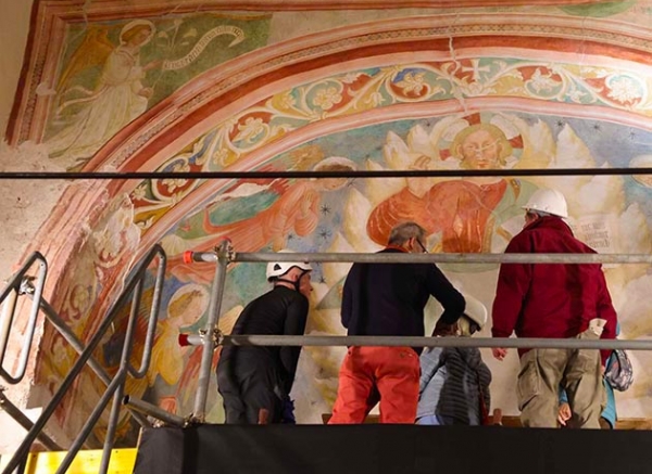 Nuova illuminazione e affreschi restaurati all’Abbazia di San Pietro in Valle