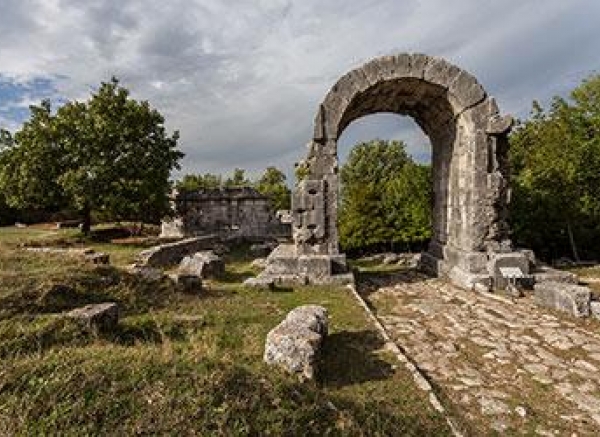 Presentazione campagna di scavo nell'area archeologica di Carsulae